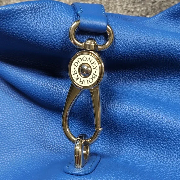 Dooney & Bourke Sorrento Sak - Picture 2 of 15